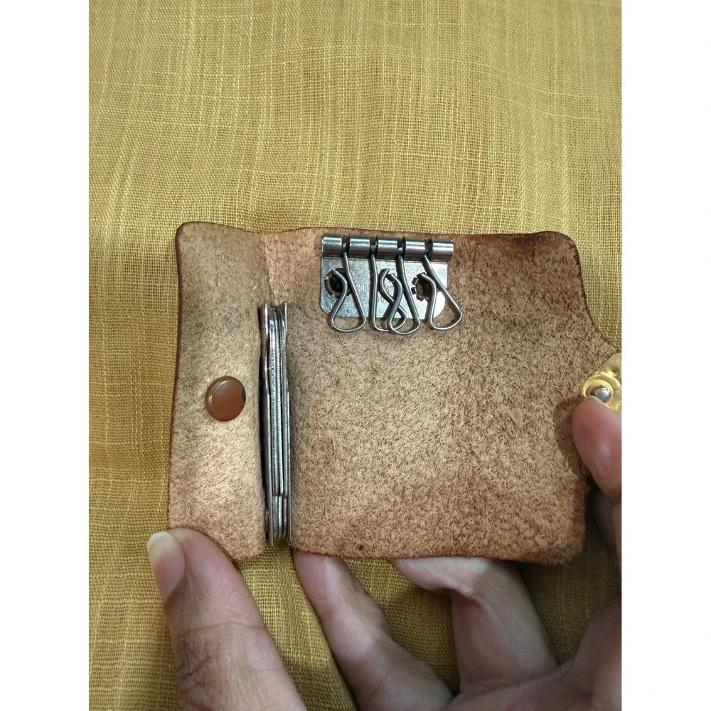 Vintage Burgundy Leather Key Case Wallet Scalloped Flap Gold Accent Red Mens‎